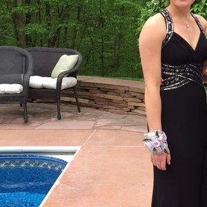 Black prom dress
